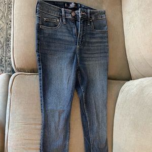 Hollister curvy high rise super skinny size 1S